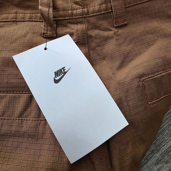 Nike Club Woven Cargo Shorts Ripstop British Tan Brown FN3517-281 Men's Size 28 - Picture 6 of 8